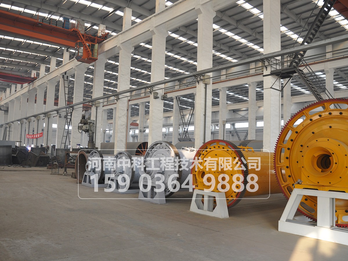 在水泥粉磨中使用輥壓機(jī)有何優(yōu)點(diǎn)？